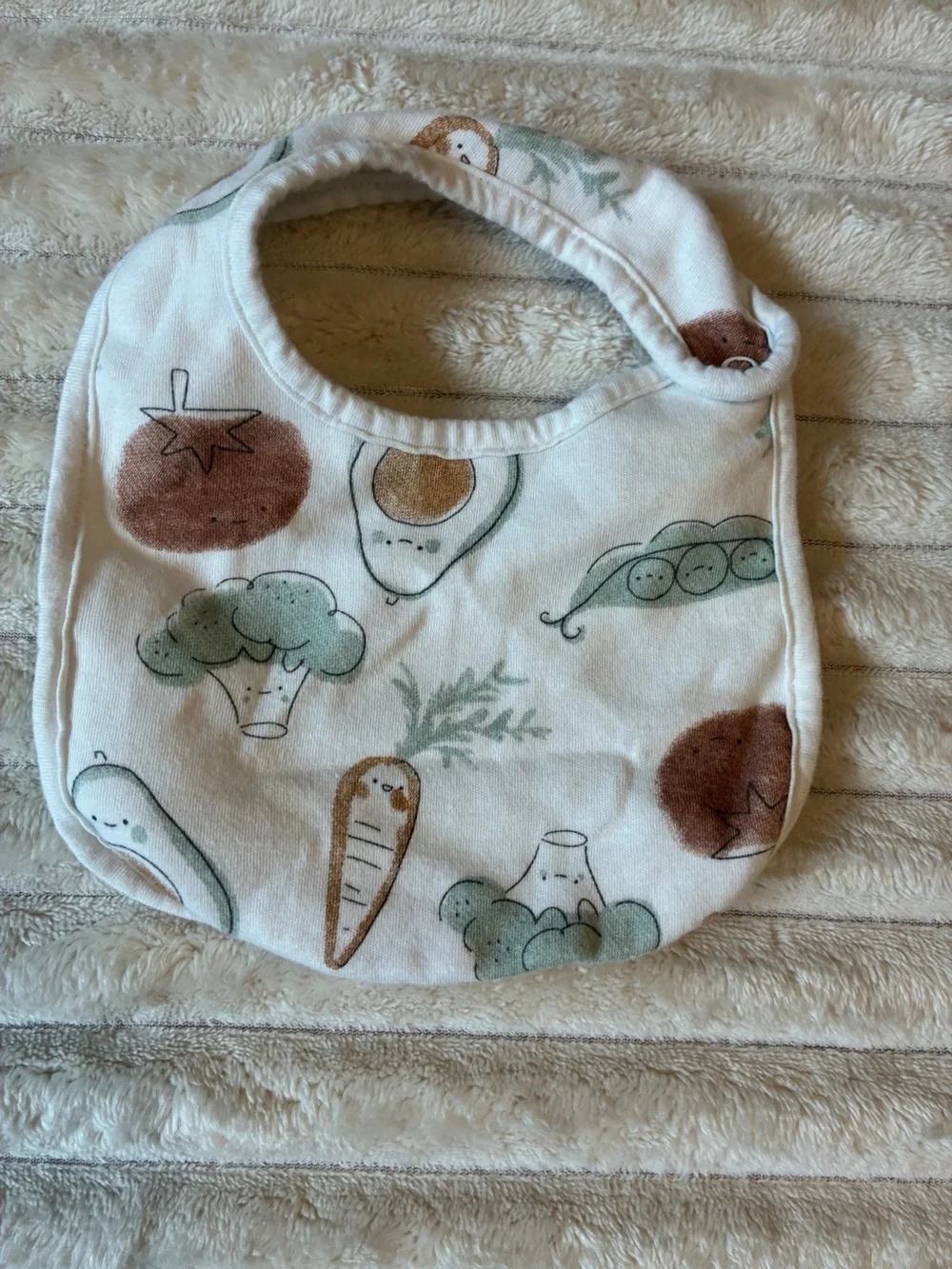 Carter's Baby Bib Bundle Set of 3 Like New Feeding Essentials
